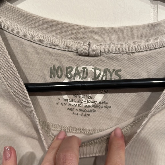 Red, White & Brew Great American Bar and Grill T-Shirt - Picture 4 of 11